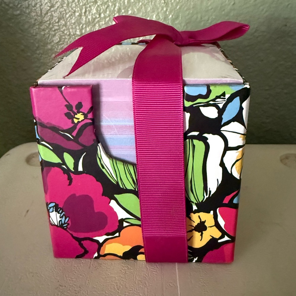 Sheffield set of note cards in a decorative box floral pattern & pink ribbon.